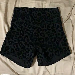 Balance Athletica Lux short panther